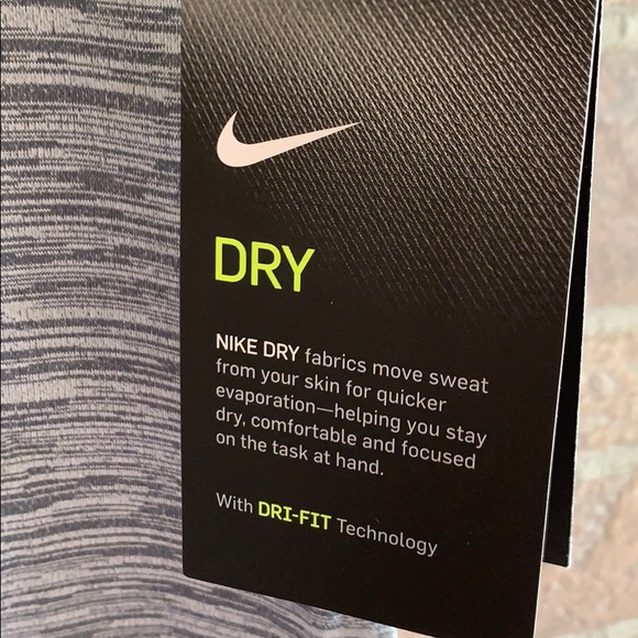 Nike Short Sleeve Running Hoodie - Picture 7 of 10